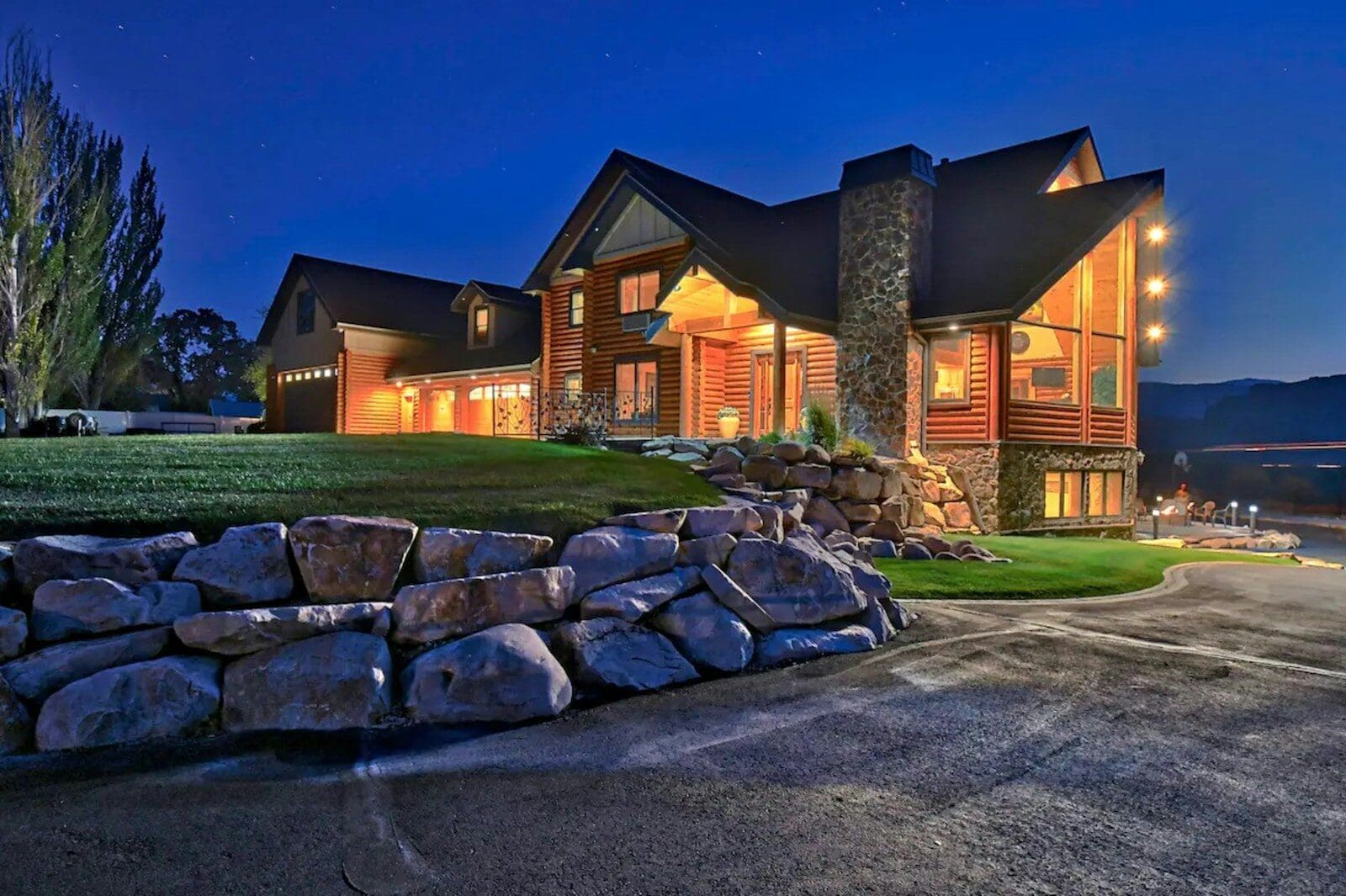 Autumn Foliage and Tourist Season: Tips for Homeowners and Vacation Rentals